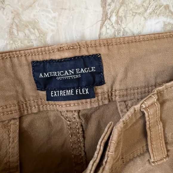 American Eagle distressed Classic khaki Relaxed Straight Extreme Flex 32 x 36 - Picture 3 of 8